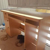 میز کامپیوتر  و میز تحریر در حد نو