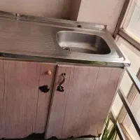 کابینت فلزی همراه باسینک جنس قدیمی و ضخیم