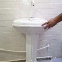 روشویی بسیار تمیز. همراه با شیرالات