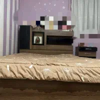 تختخواب همراه با تشک و میز آرایش