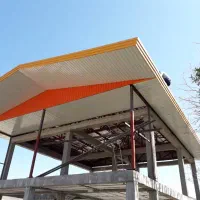 اجرای سقف شیروانی آلاچیق آمد.از پلی کربنات و سوله