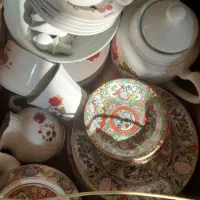 فروش چندکارتن چینی زمان شاه.۵فلاکس چای|کلکسیون اشیاء عتیقه|نجف‌آباد, صالح آباد|دیوار