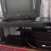 تلویزیون همراه با میز به فروش میرسد |تلویزیون و پروژکتور|محمدیه-قزوین, |دیوار