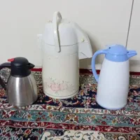 فلاکس چای و سبد داخل سوپرمارکت