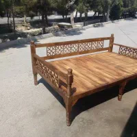 تخت سنتی|صندلی و نیمکت|دوگنبدان, |دیوار