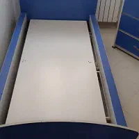 تخت نوجوان به همراه تشک و کاور ضد آب