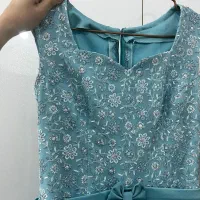 لباس مجلسی تمیز با گل برجسته