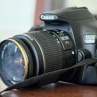 دوربین کنون۱۳۰۰دی