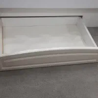 تخت کنارمادرهمراه باتشک