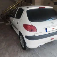 پژو 206