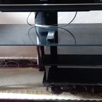 ال سی دی ومیز