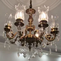 لوستر ۸ شاخه برنز طرح ایتالیای اصل