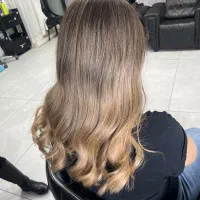 خدمات ارایشگری