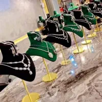 مانکن جواهرات ویترین طلافروشی و استند بدلیجات|فروشگاه و مغازه|بجنورد, |دیوار