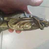 مجسمه برنزی قدیمی