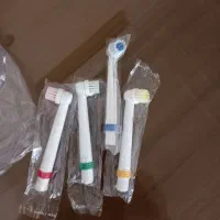 ۴ عدد سری مسواک برقی