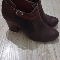نیم بوت و کفش تمام چرم سایز ۳۹