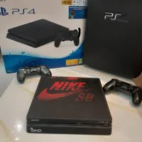اps4 slim همراه با دو دسته با fc25 و ۳ بازی