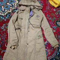 دو عدد کت|لباس|یاسوج, |دیوار