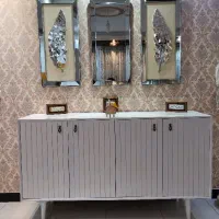 آیینه و کنسول سفید