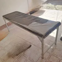 تخت تزریق درمانگاهی و وسایل دیگر