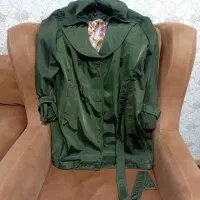 تعدادی لباس|لباس|رشت, توشیبا|دیوار