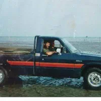 وانت تویوتا ۸۳