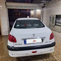 206 صندوقدار تمیز و بدون رنگ