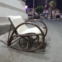 چوبی قدیمی|صندلی و نیمکت|محمدشهر, |دیوار