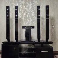 دی وی دی و میزتلوزیون