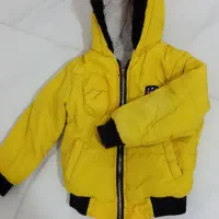 کاپشن خارجی و هودی سالم و درحد نو