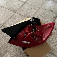 چراغ عقب سمت چپ(راننده) و توری زیربرف پاک‌کن کوییک|قطعات یدکی و لوازم جانبی|قزوین, |دیوار