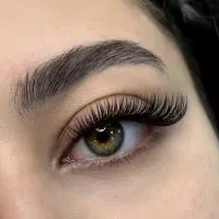 کاشت مژه فقط ۲۵۰