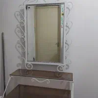 آینه و میز فرفورژه