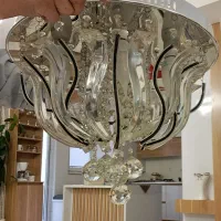 دوعدد لوستر کنترلی و اشپزخانه