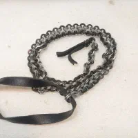 زنجیر با دسته چرمی.|کلکسیون اشیاء عتیقه|شیراز, بازار|دیوار