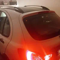 کوییک R سفید مشکی