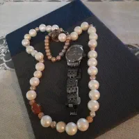 ساعت زنانه کاملا نو با جعبه و باکس خارجی