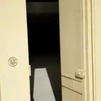 فروش فوری مغازه ۹۰ متری