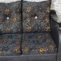 مبلمان و میز نهارخوری در حد نو