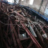 سلام ۳تن ضایعات آهن قوطی و نبشی و قوطی و میلگرد