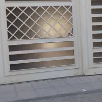 کار کردن در منزل و نظافت منزل