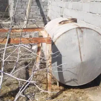 مخزن اب فلزی