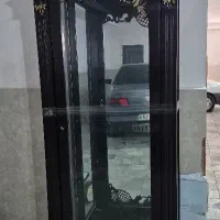 ویترین تمیزو سالم