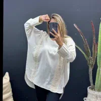 تعدادی از لباس های مغازه هس لباس های زنانه