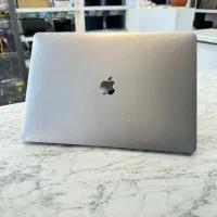 مک‌بوک پرو ۲۰۱۹ (۱۵ اینچ-رم ۳۲ گیگ-گرافیک مجزا)