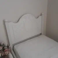 تخت چوبی یک نفره