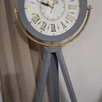 ساعت پایه دار