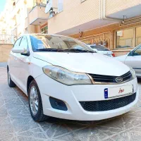 ام وی ام 315 هاچبک