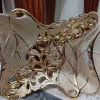 ظرف چینی طلایی